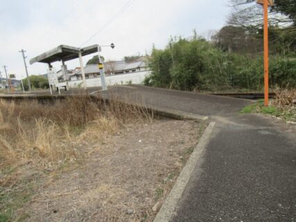 上伊万里駅は、佐賀県伊万里市大坪町丙にある、JR九州筑肥線の駅。