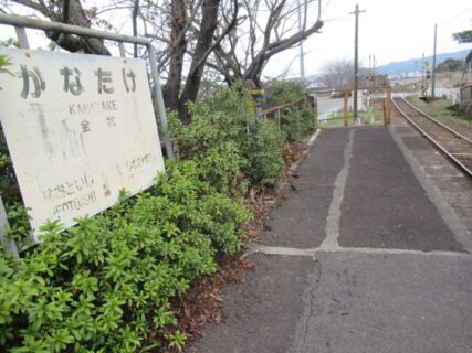 金武駅は、佐賀県伊万里市二里町中里乙にある、松浦鉄道西九州線の駅。