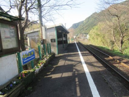 清峰高校前駅は、長崎県北松浦郡佐々町にある、松浦鉄道西九州線の駅。