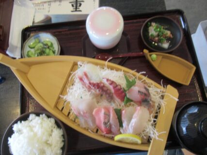 ランチは刺身定食@道の駅いぶすきレストラン。