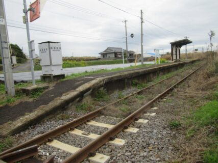 薩摩板敷駅は、鹿児島県枕崎市板敷南町にある、JR九州指宿枕崎線の駅。