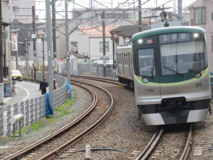 千鳥町駅は、大田区千鳥一丁目にある、東急電鉄池上線の駅。