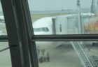 当機は定刻より少し早く、岡山桃太郎空港に着陸いたしました。