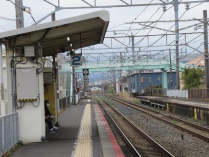 宮前駅は、和歌山市北中島一丁目にある、JR西日本紀勢本線の駅。