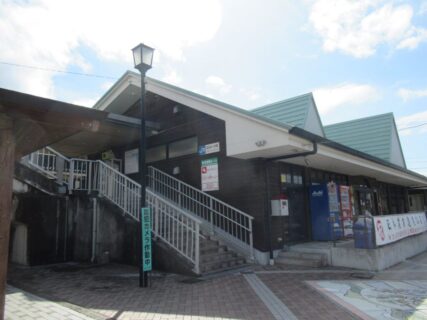 広川ビーチ駅は、和歌山県有田郡広川町にある、JR西日本紀勢本線の駅。