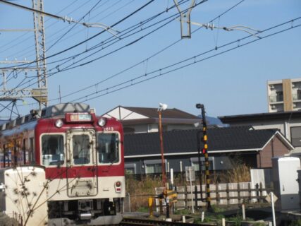 川合高岡駅は、三重県津市一志町田尻にある、近畿日本鉄道大阪線の駅。
