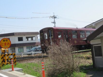 東郡家駅は、鳥取県八頭郡八頭町堀越字堀越にある、JR西日本因美線の駅。