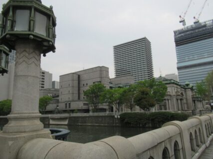 淀屋橋は、大阪市を流れる土佐堀川に架かる、御堂筋の橋。