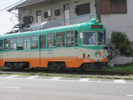 小篭通停留場は、高知県南国市小籠にある、とさでん交通後免線の停留場。