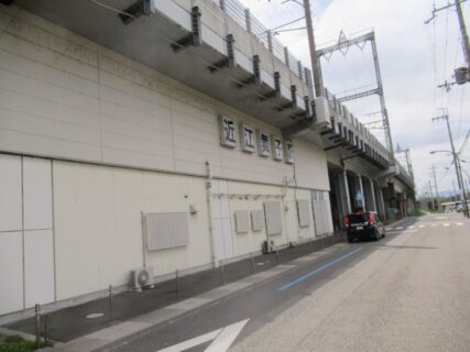 近江舞子駅は、滋賀県大津市南小松カヤにある、JR西日本湖西線の駅。