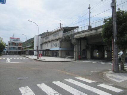 近江高島駅は、滋賀県高島市勝野にある、JR西日本湖西線の駅。