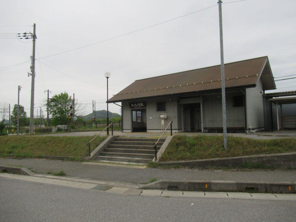 フジテック前駅は、滋賀県彦根市甲田町にある、近江鉄道本線の駅。