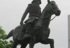 再見、彦根藩初代藩主井伊直政の騎馬像@彦根駅前西口ロータリー。