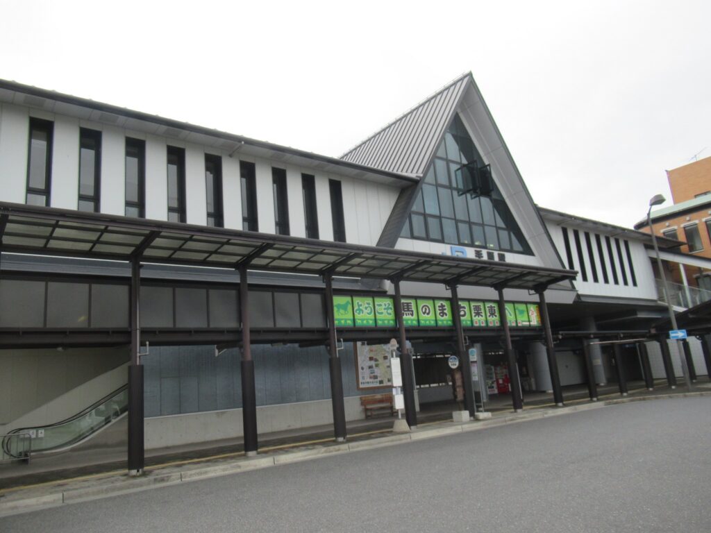 手原駅は、滋賀県栗東市手原三丁目にある、JR西日本草津線の駅。