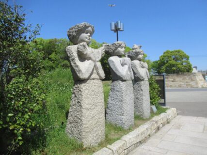 大阪城公園にある石像、石の詩でございます。