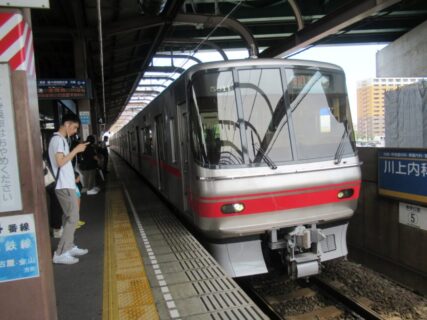上小田井駅は、名古屋市西区貴生町にある、名鉄・名古屋市交通局の駅。