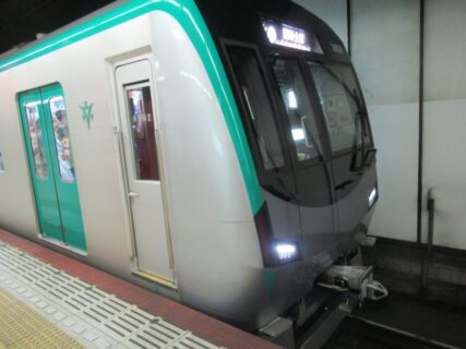 丸太町駅は、京都市中京区大倉町にある、京都市営地下鉄烏丸線の駅。