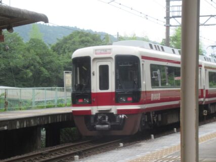 紀見峠駅は、和歌山県橋本市矢倉脇にある、南海電気鉄道高野線の駅。