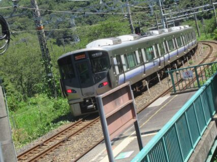 山中渓駅は、大阪府阪南市山中渓にある、JR西日本阪和線の駅。