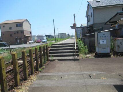 横屋駅は、岐阜県瑞穂市横屋にある、樽見鉄道樽見線の駅。