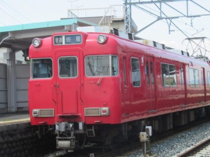 青塚駅は、愛知県津島市青塚町高畑にある、名古屋鉄道津島線の駅。