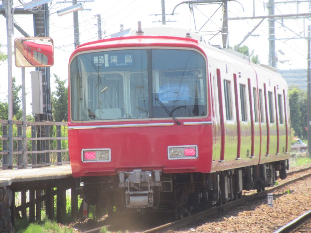 上丸渕駅は、愛知県稲沢市祖父江町にある、名古屋鉄道尾西線の駅。