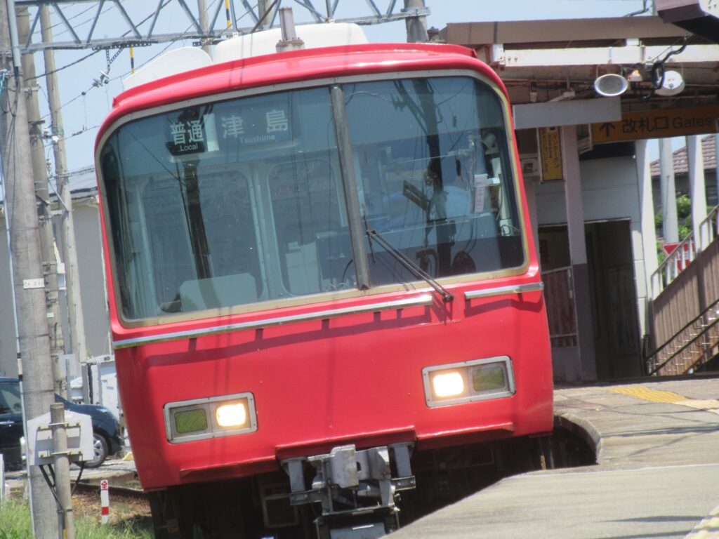 玉野駅は、愛知県一宮市玉野字河端にある、名古屋鉄道尾西線の駅。