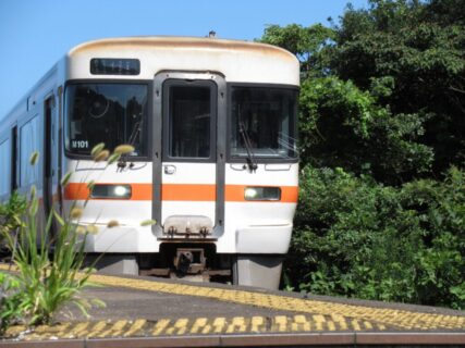 池の浦シーサイド駅は、伊勢市にあった、JR東海参宮線の臨時駅(廃駅)。