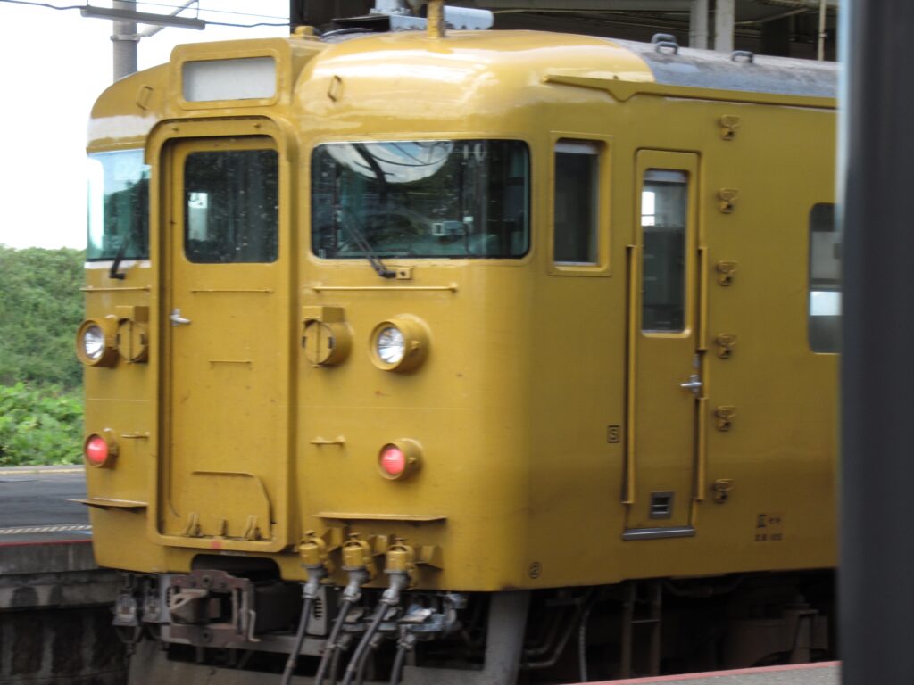小月駅は、山口県下関市小月駅前一丁目にある、JR西日本山陽本線の駅。