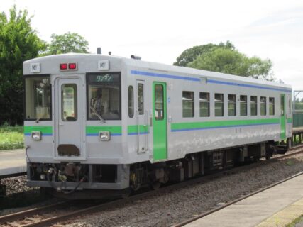 川端駅は、北海道夕張郡由仁町川端にある、JR北海道石勝線の駅。