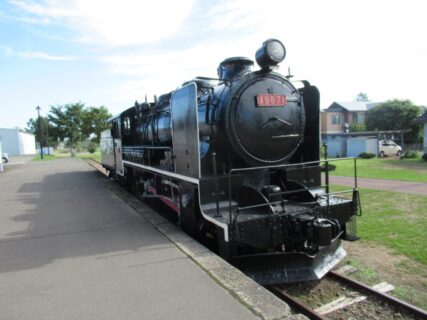 国鉄広尾線愛国駅跡に静態保存されている、蒸気機関車19671号機。