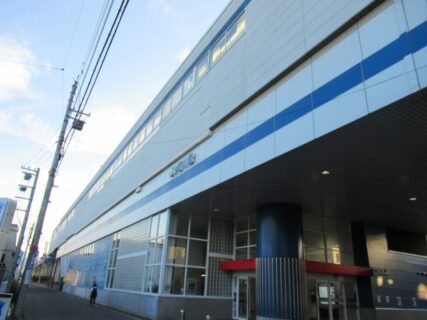 新川駅は、札幌市北区新川4条1丁目にある、JR北海道札沼線の駅。