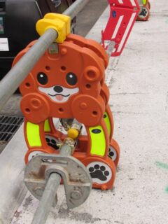 札幌駅北口にあるNco札幌ビル付近で遭遇した、赤犬串w
