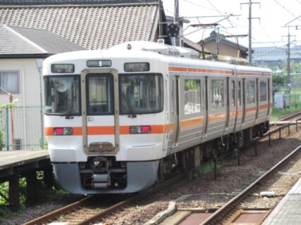 朝日駅は、三重県三重郡朝日町大字柿にある、JR東海関西本線の駅。