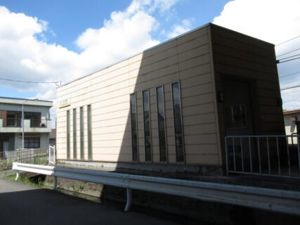 在良駅は、三重県桑名市大字額田字中縄にある、三岐鉄道北勢線の駅。