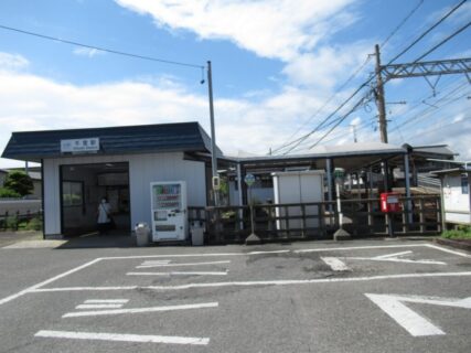 千里駅は、三重県津市河芸町上野にある、近鉄名古屋線の駅。