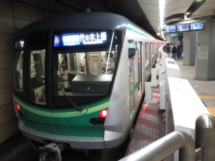 大手町駅は、東京都千代田区にある、東京メトロ・東京都交通局の駅。