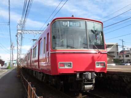 加納駅は、岐阜県岐阜市竜田町九丁目にある、名古屋鉄道名古屋本線の駅。