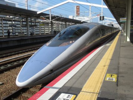 岡山駅から山陽新幹線500系こだま号で姫路駅まで移動です。