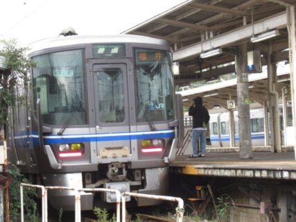 粟津駅は、石川県小松市符津町にある、JR西日本北陸本線の駅。