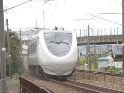 明峰駅は、石川県小松市松梨町にある、JR西日本北陸本線の駅。