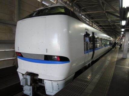 福井駅から特急サンダーバードに乗車、多分これが最期ですかね。