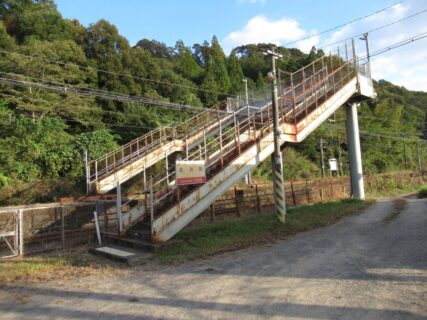 北川駅は、宮崎県延岡市北川町川内名字小畑にある、JR九州日豊本線の駅。