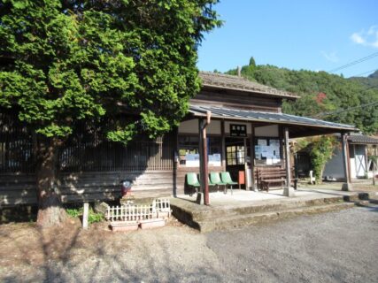真幸駅は、宮崎県えびの市大字内竪にある、JR九州肥薩線の駅。