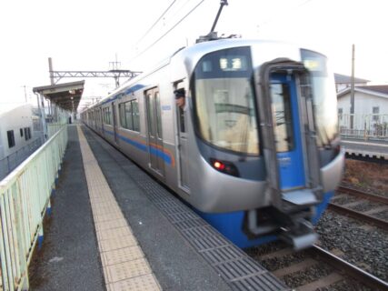 犬塚駅は、福岡県久留米市三潴町玉満にある、西鉄天神大牟田線の駅。
