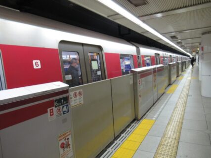 上野御徒町駅は、台東区上野五丁目にある、都営地下鉄大江戸線の駅。