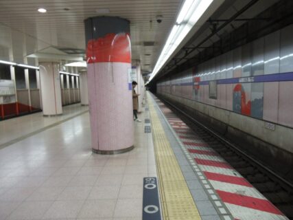 住吉駅は、東京都江東区にある、都営地下鉄・東京メトロの駅その2。
