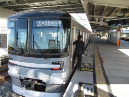 小菅駅は、足立区足立二丁目にある、東武鉄道伊勢崎線の駅。
