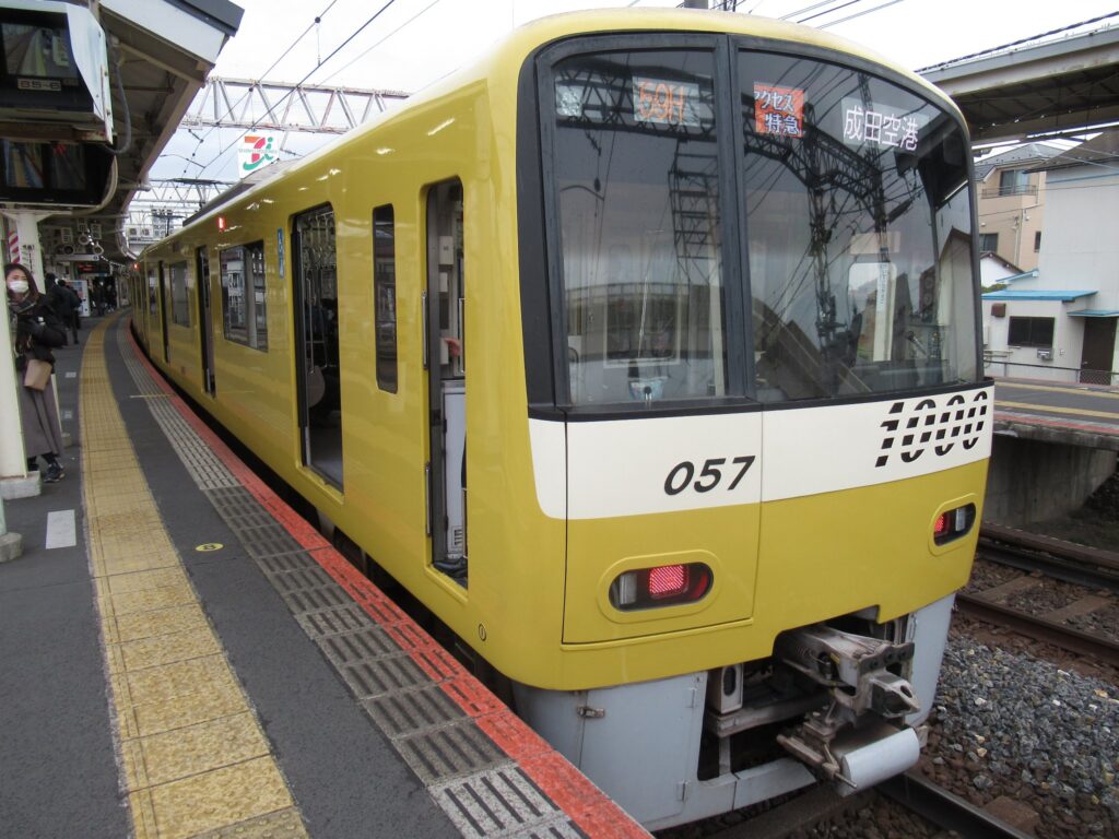 京成高砂駅は、葛飾区高砂五丁目にある、京成本線・金町線・北総線の駅。