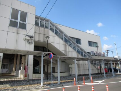 下曽根駅は、北九州市小倉南区下曽根一丁目にある、JR九州日豊本線の駅。